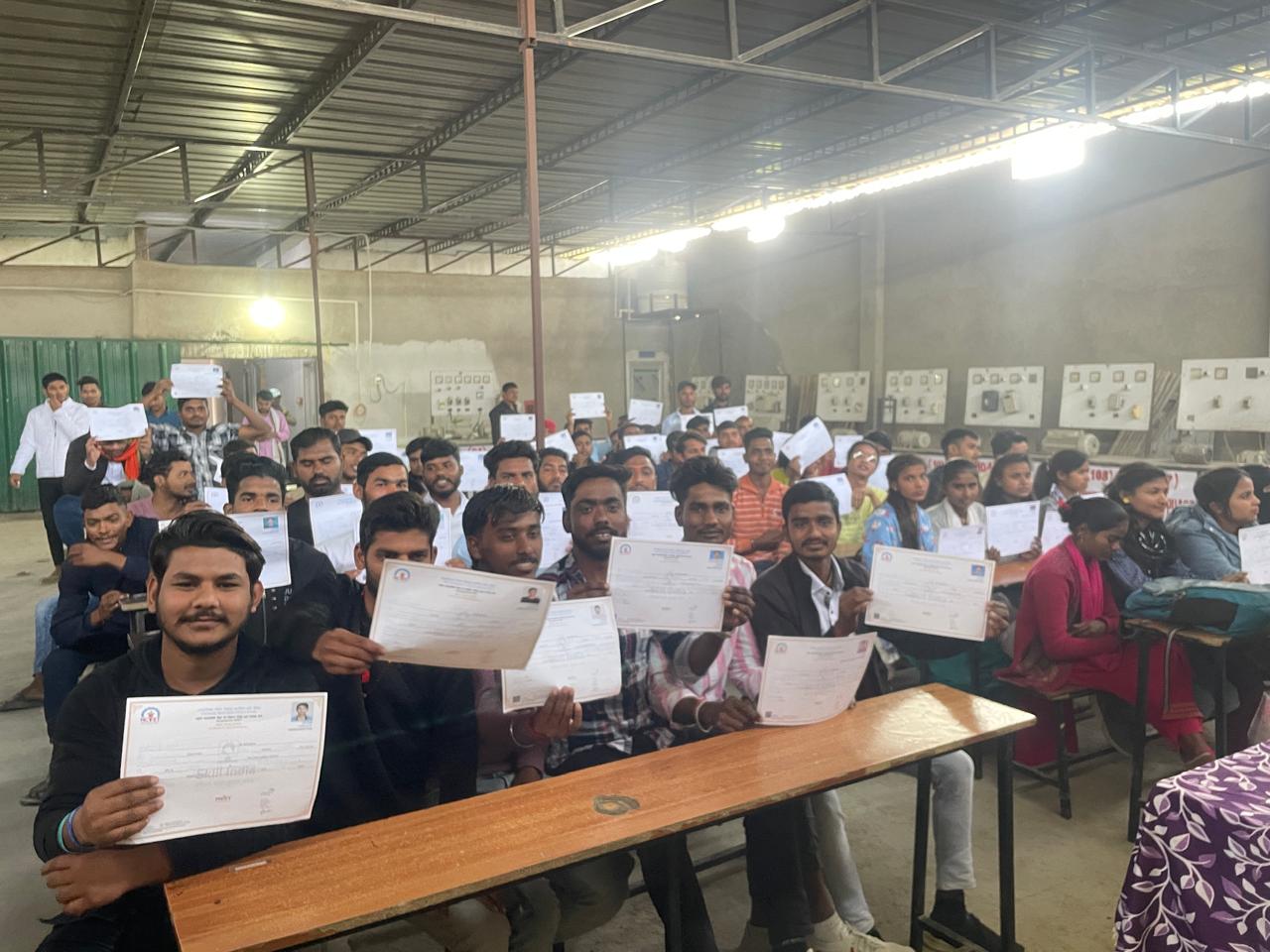 Certificate Distribution Photo 14